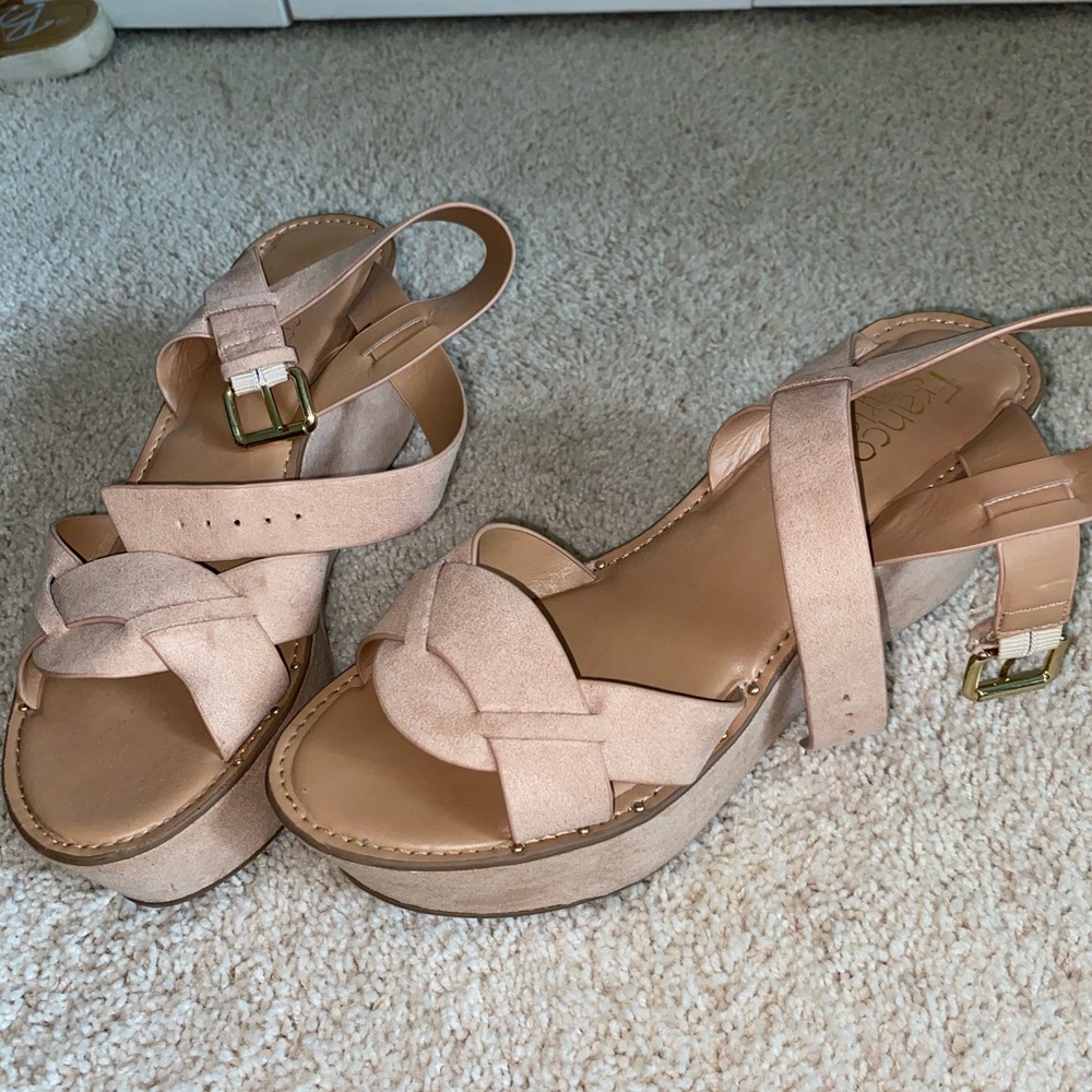 Platform Sandals - Picture 2 of 3